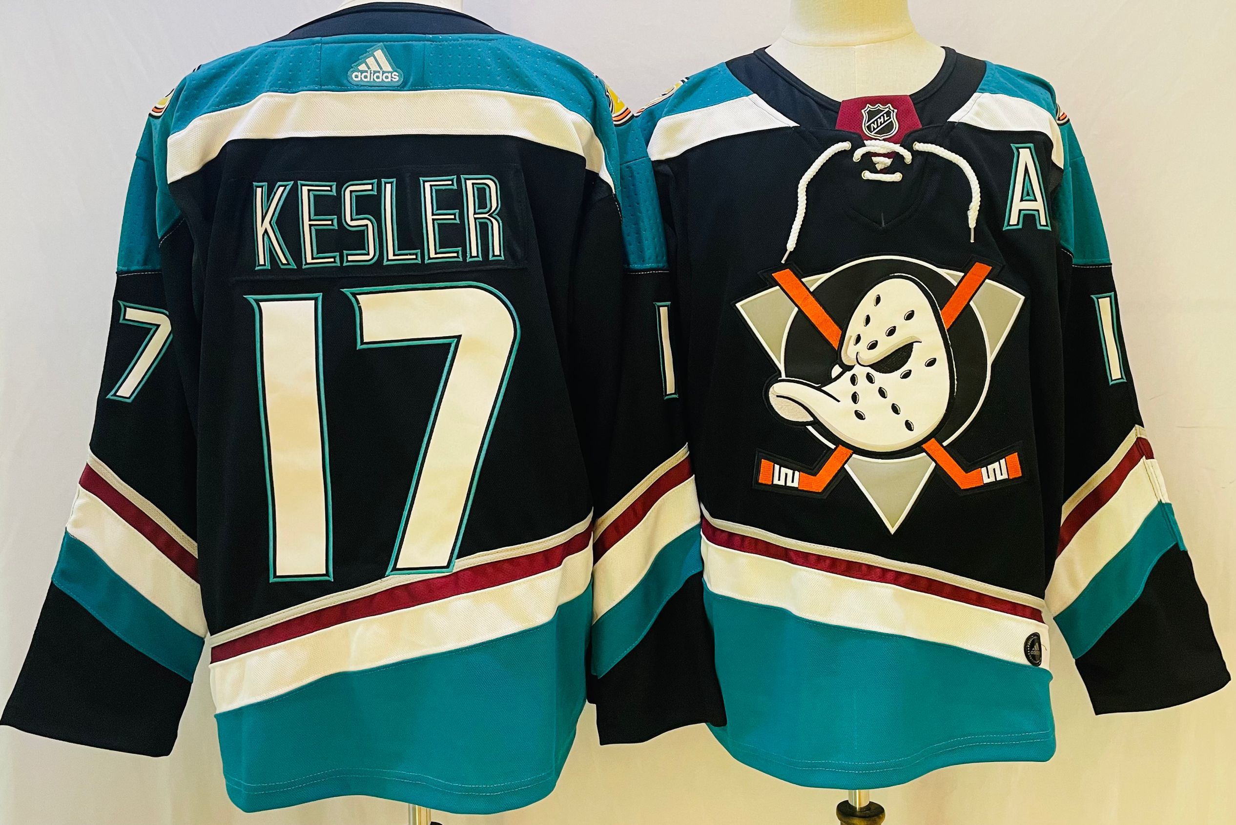 Men Anaheim Ducks 17 Kesler Black Throwback 2022 Adidas NHL Jersey